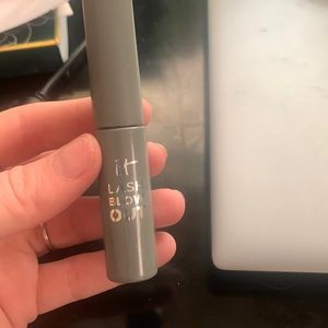 Brand New It Lash Blow It